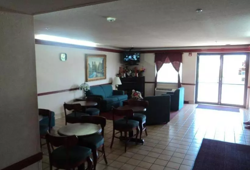 Отель Garden Inn & Suites  Fitzgerald