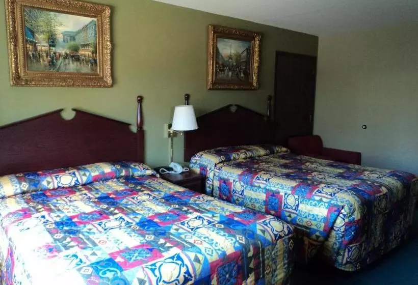 Отель Garden Inn & Suites  Fitzgerald