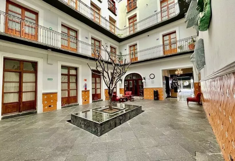 فندق Puebla Plaza