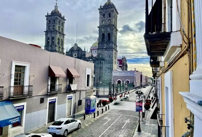 فندق Puebla Plaza