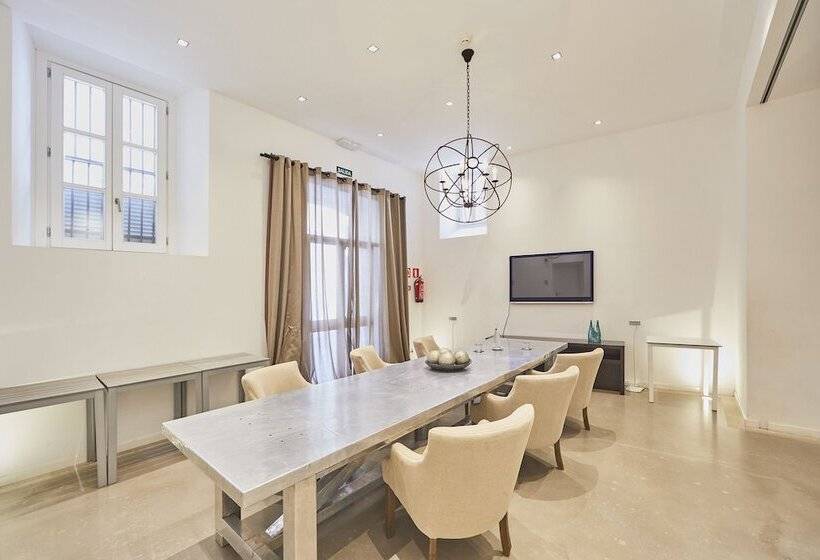 Puro Hotel Oasis Urbano