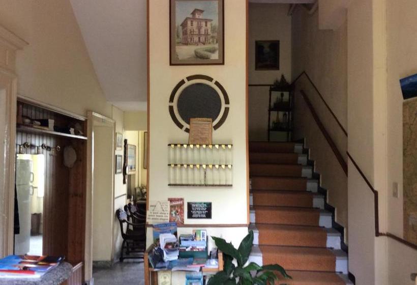 Otel Albergo Villa Azalea