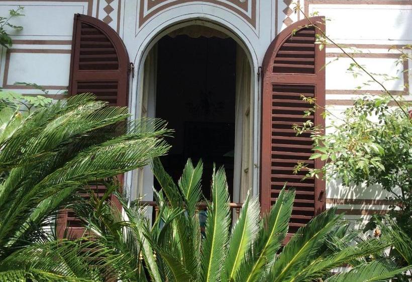 Otel Albergo Villa Azalea