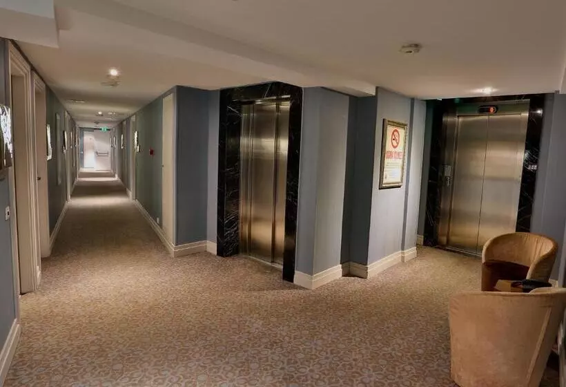 ホテル Zurich Istanbul Old City