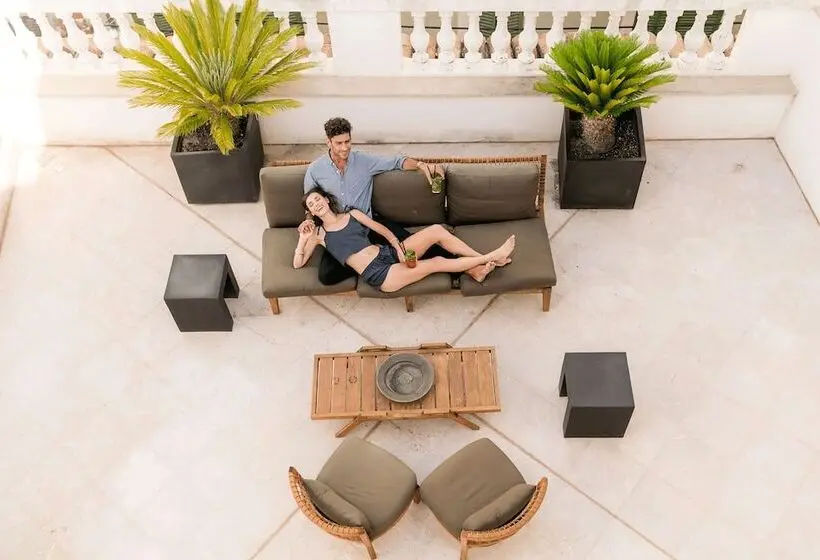 Puro Hotel Oasis Urbano