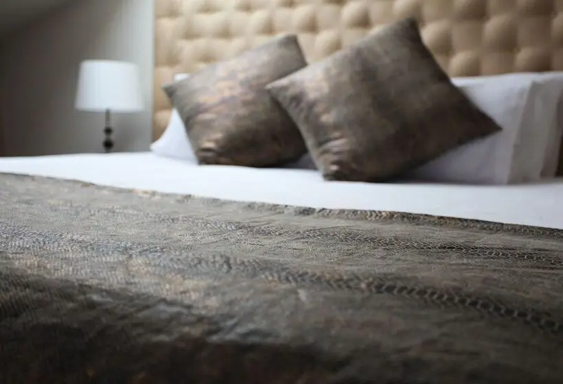 Puro Hotel Oasis Urbano