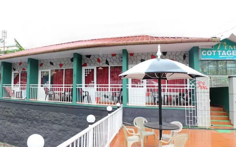 Auberge Red Star Holidays