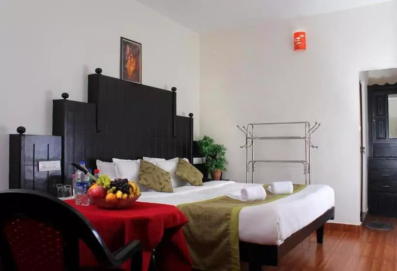 Auberge Red Star Holidays