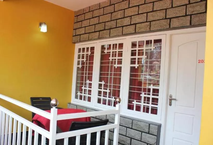 Auberge Red Star Holidays