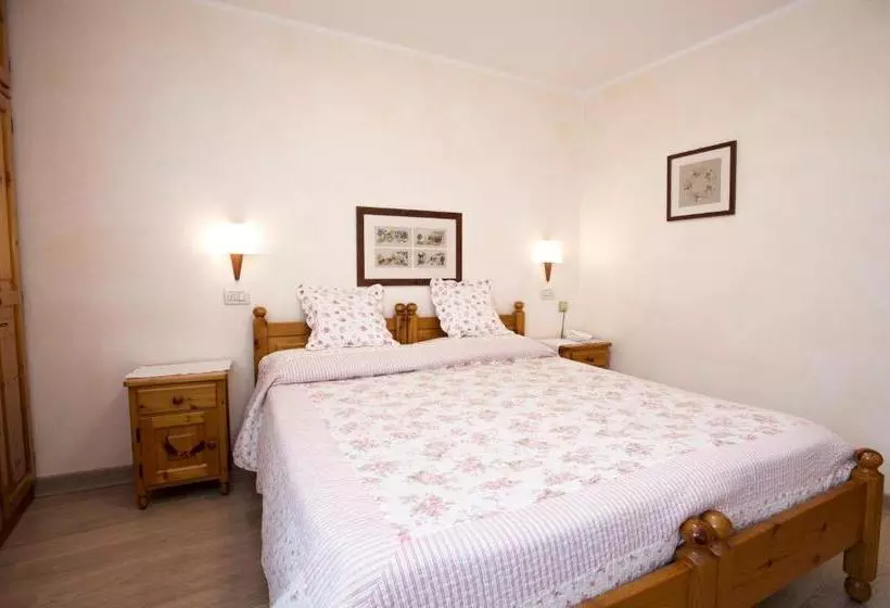 Hotelli Silene Parking And Garage