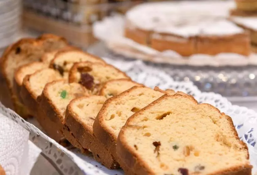 Hotelli Silene Parking And Garage