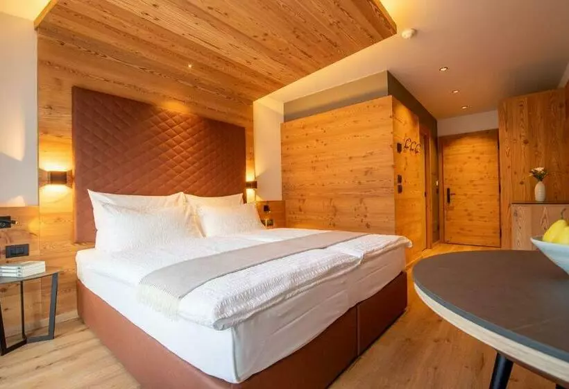 Hotelli Alpi
