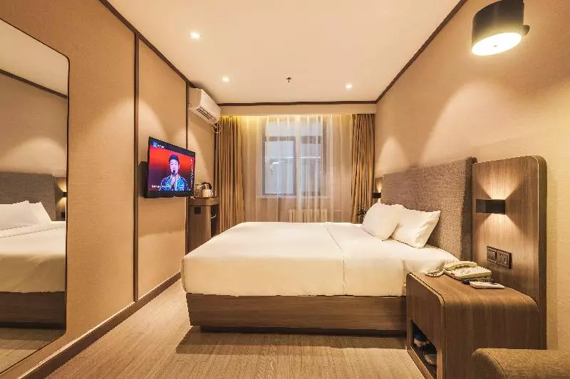هتل Hanting  Jinan Huayuan Road Honglou Plaza