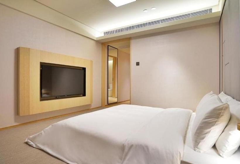 Otel Ji  Shanghai Huangpu Binjiang Xizang Nan Road