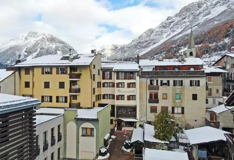 Hotelli Silene Parking And Garage