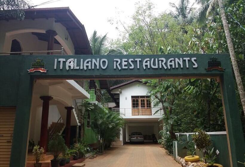 Отель Italiano Restaurans