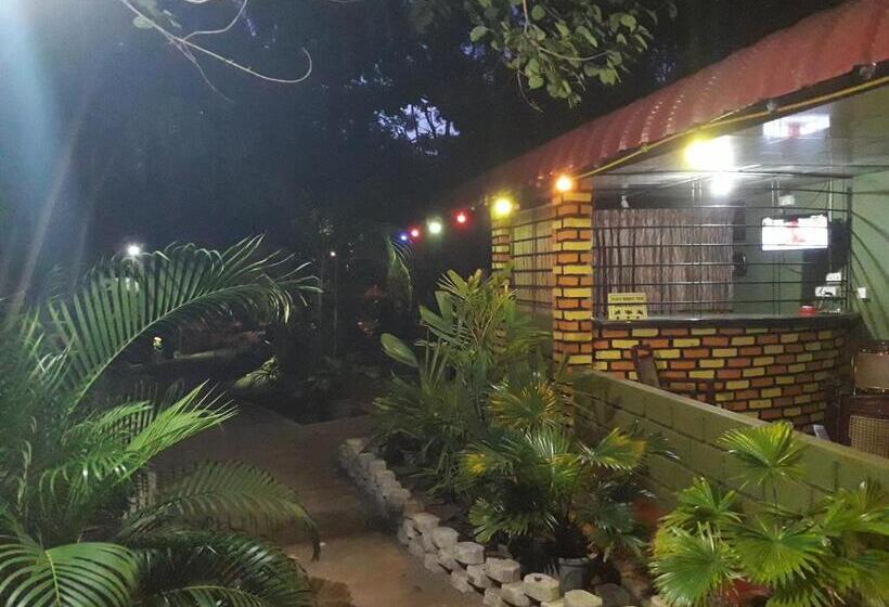 בית מלון כפרי Naaval Beach Villa & Rooms