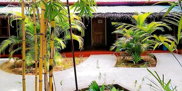 בית מלון כפרי Naaval Beach Villa & Rooms