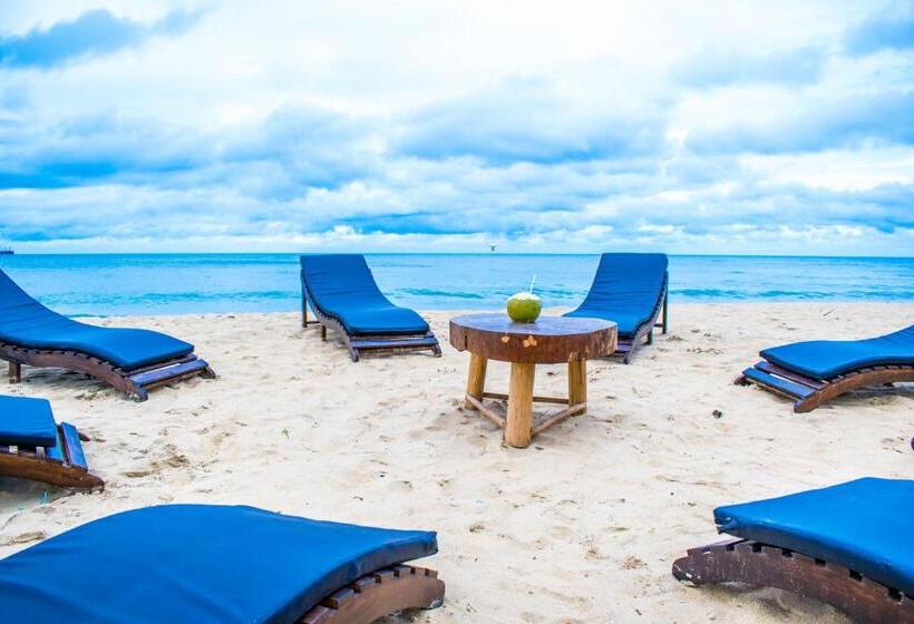 Отель Omeesha Beach