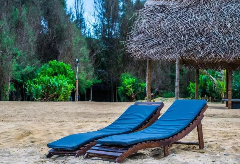 Hotelli Omeesha Beach