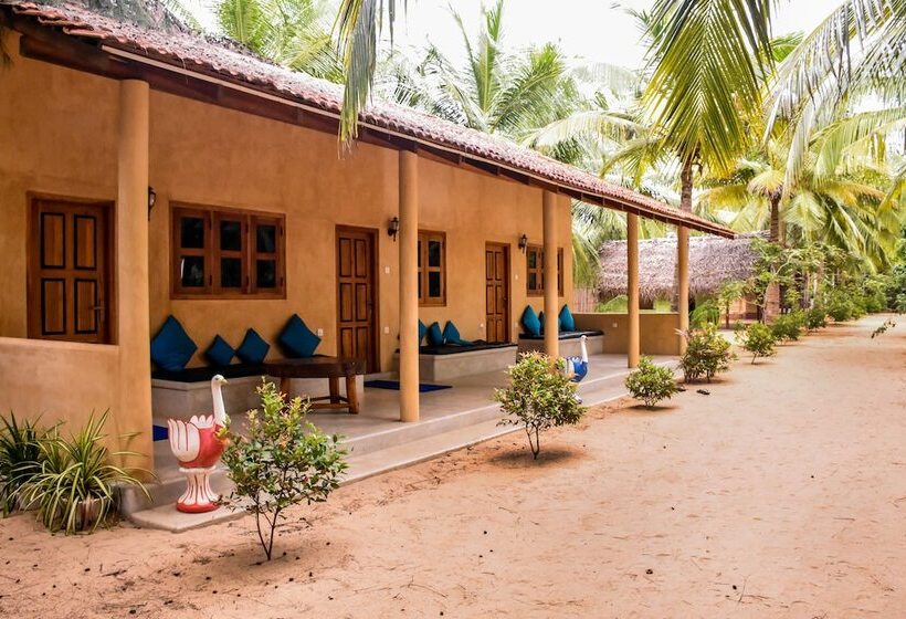 Отель Omeesha Beach