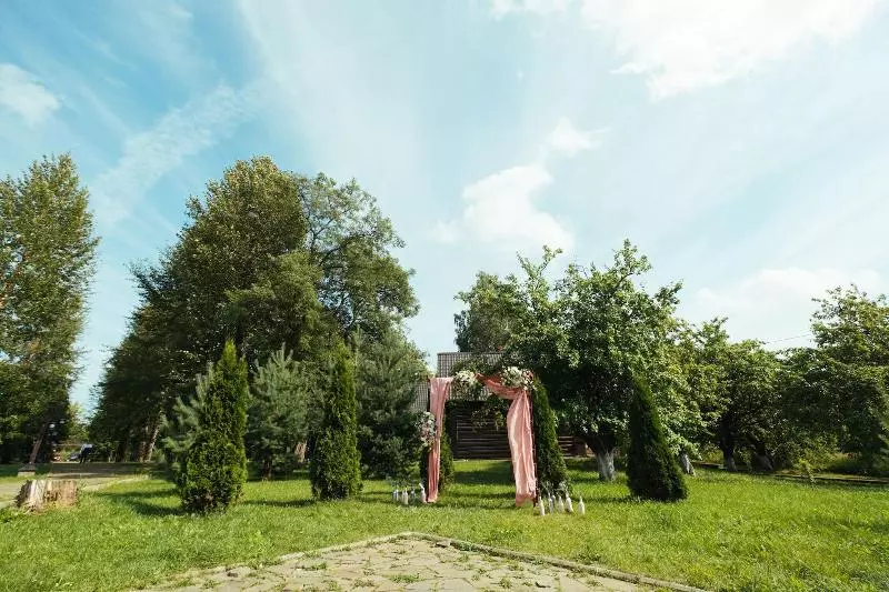 هتل Vysokoe Club