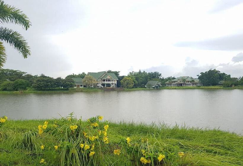 Rai Fhun Pen Jing Resort