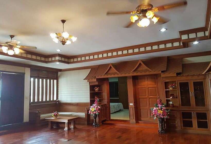 Rai Fhun Pen Jing Resort