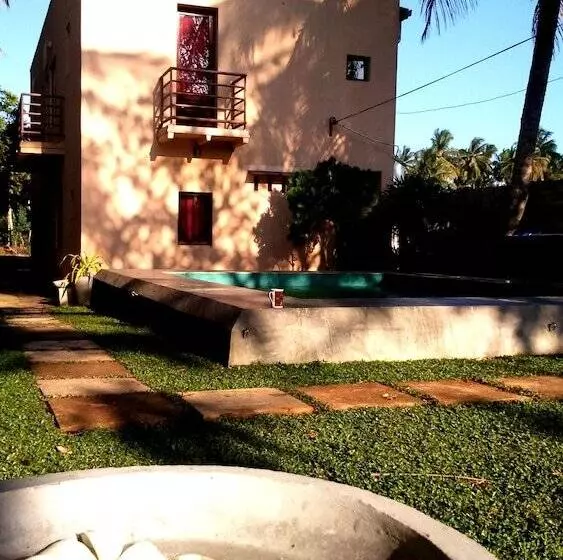 Sri Beach Bungalows And Villa