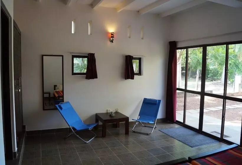 Sri Beach Bungalows And Villa