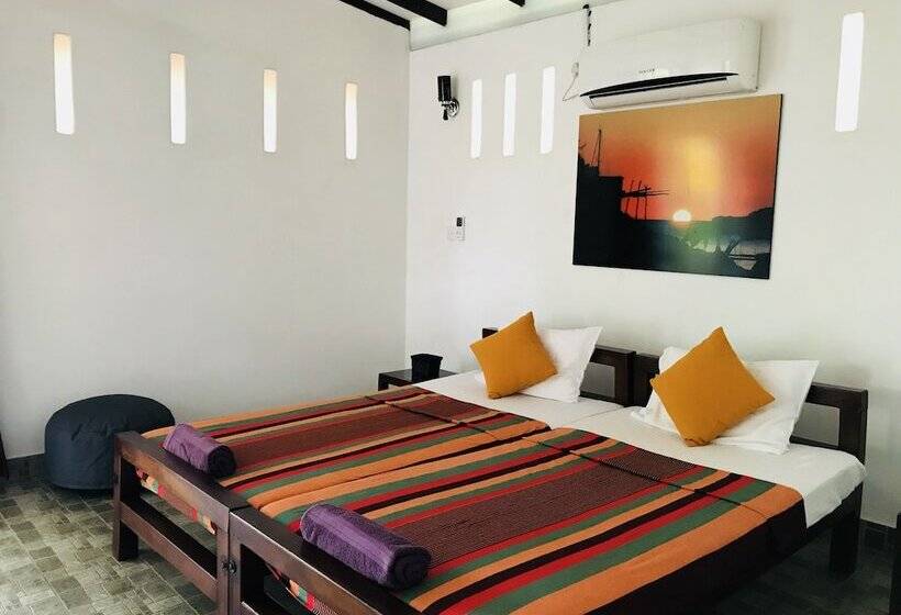 Sri Beach Bungalows And Villa