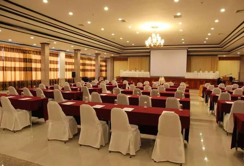 Golden Dragon Resort