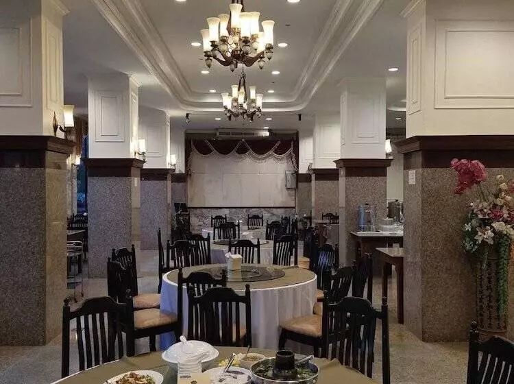 Golden Dragon Resort