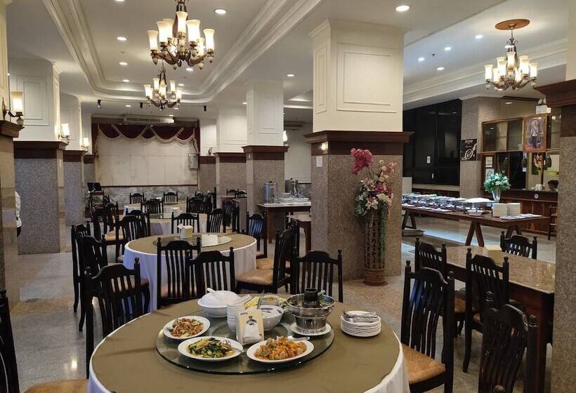 Golden Dragon Resort