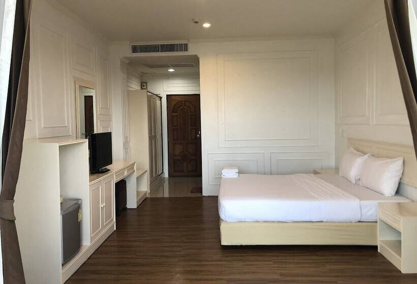 Golden Dragon Resort