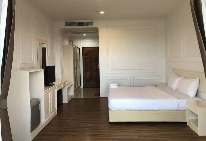 Golden Dragon Resort