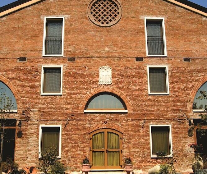 فندق All Albaro Agriturismo