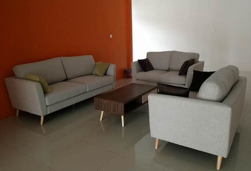 Hotel First Guest House Cheras