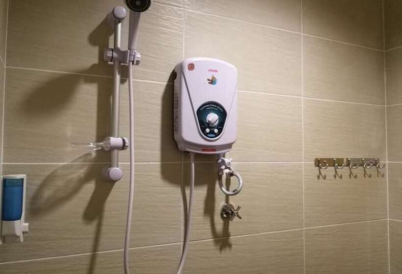 Hotel First Guest House Cheras