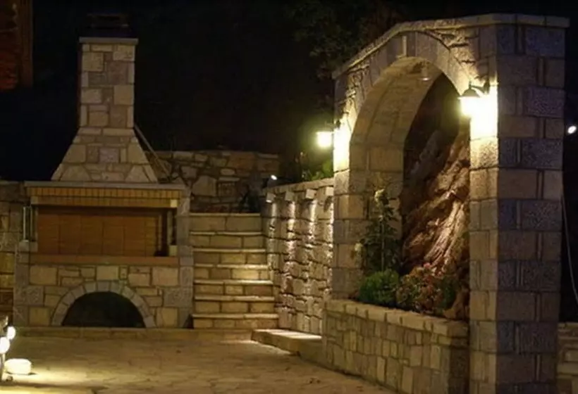 Hotelli Kaloneri Rooms