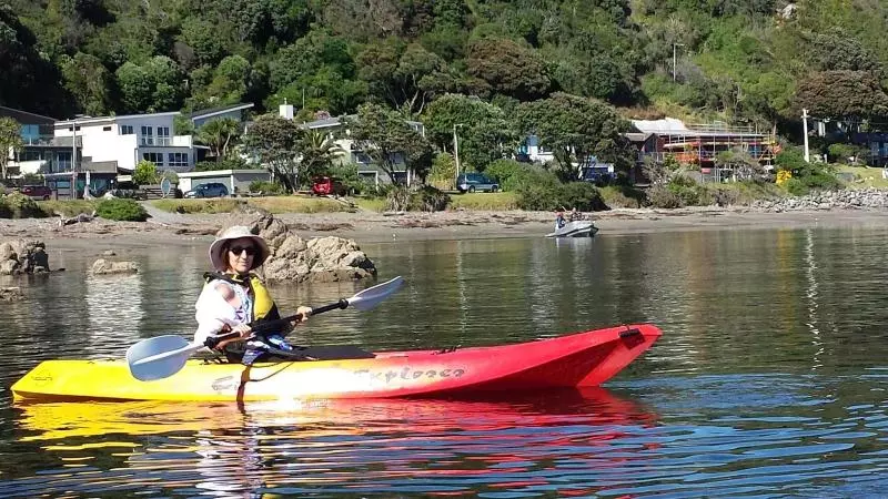 Hotelli Kapiti Waves Bed & Breakfast