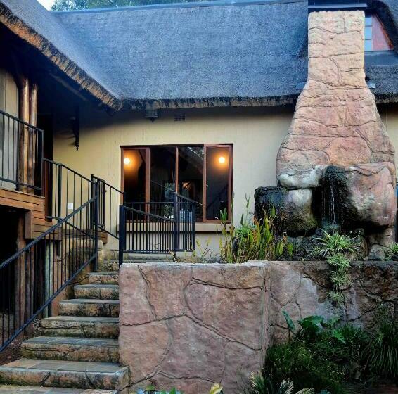 Hotel Kareekloof Game Farm