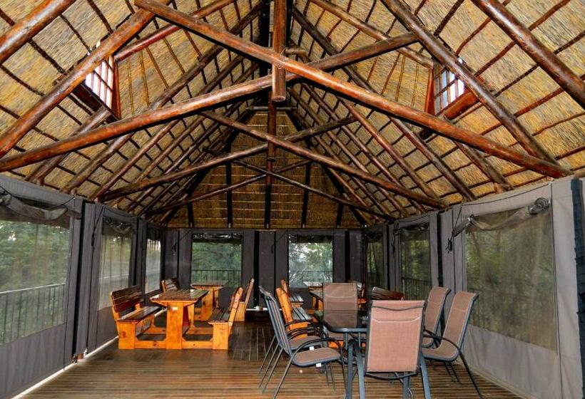 Hotel Kareekloof Game Farm