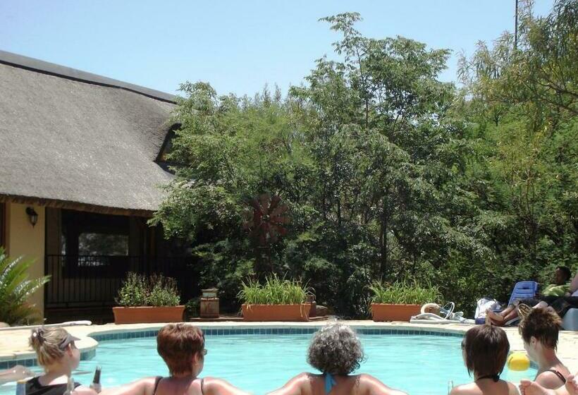 Hotel Kareekloof Game Farm