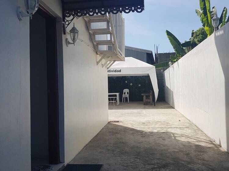 酒店 Lola Natividad