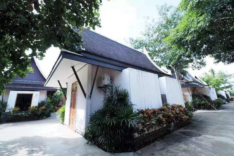 هتل Sweet Inn Resort