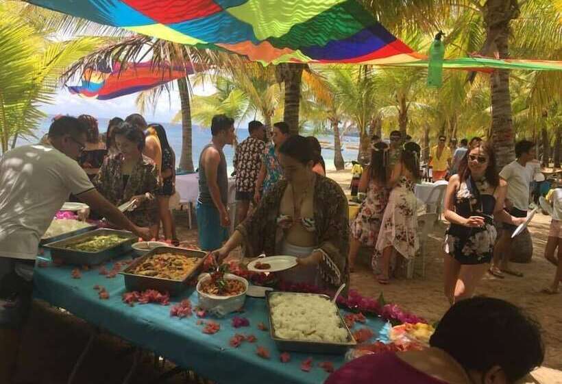 Islandia Beach Resort