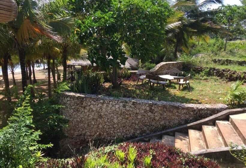 Islandia Beach Resort