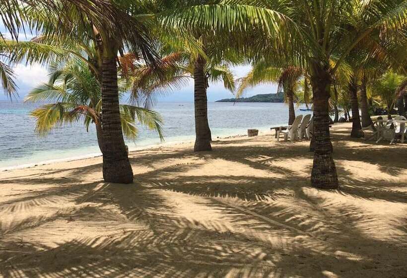 Islandia Beach Resort