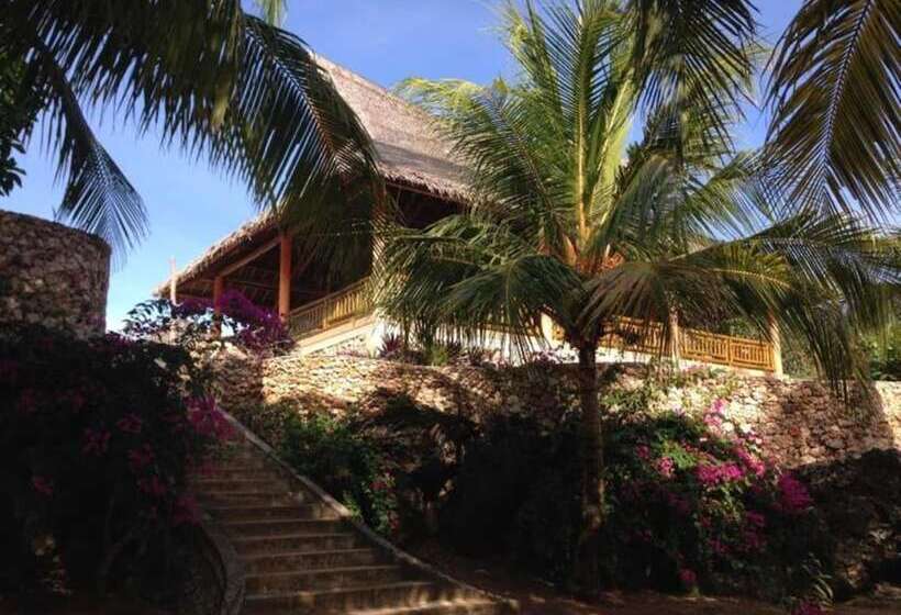 Islandia Beach Resort